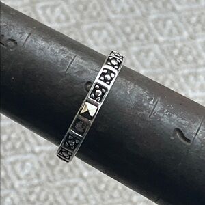 Elegant Silver Band Ring